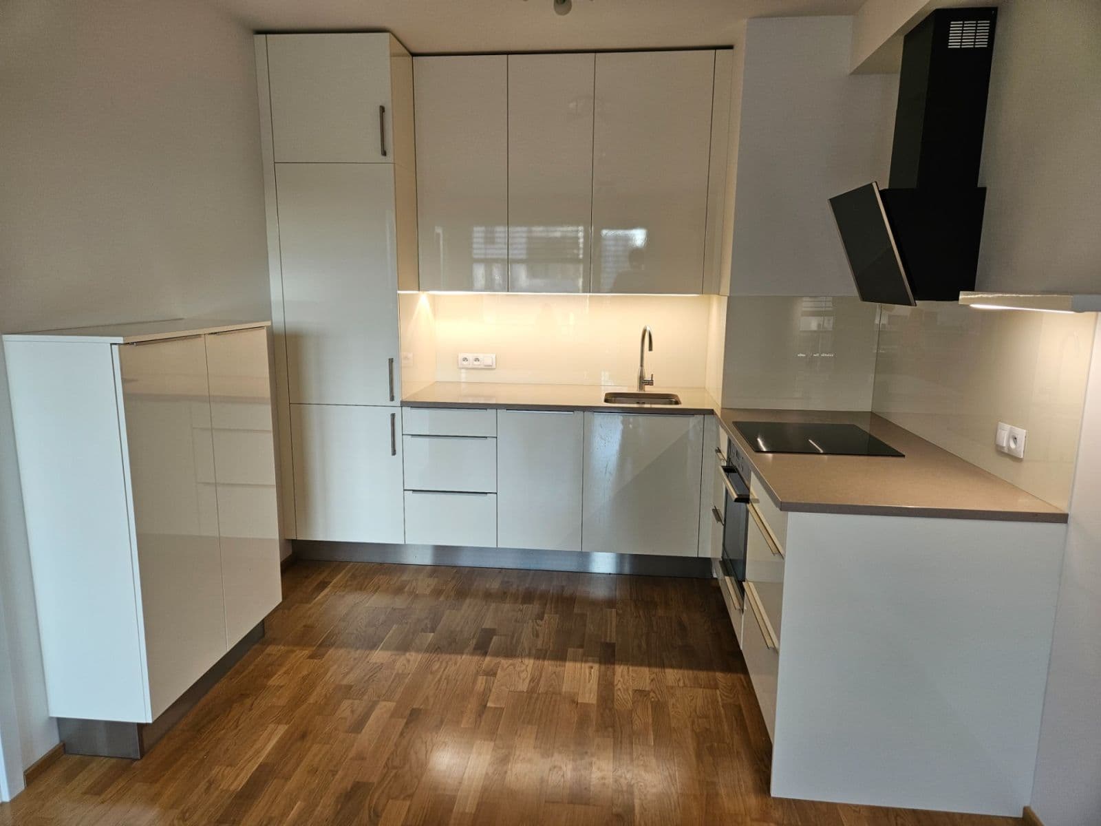 Prenájom bytu 2-izbový 54 m², Waltariho, Praha, Praha Prenájom bytu 2-izbový 54 m², Waltariho, Praha, Praha