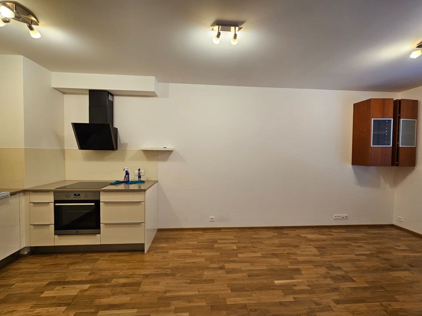 Prenájom bytu 2-izbový 54 m², Waltariho, Praha, Praha Prenájom bytu 2-izbový 54 m², Waltariho, Praha, Praha
