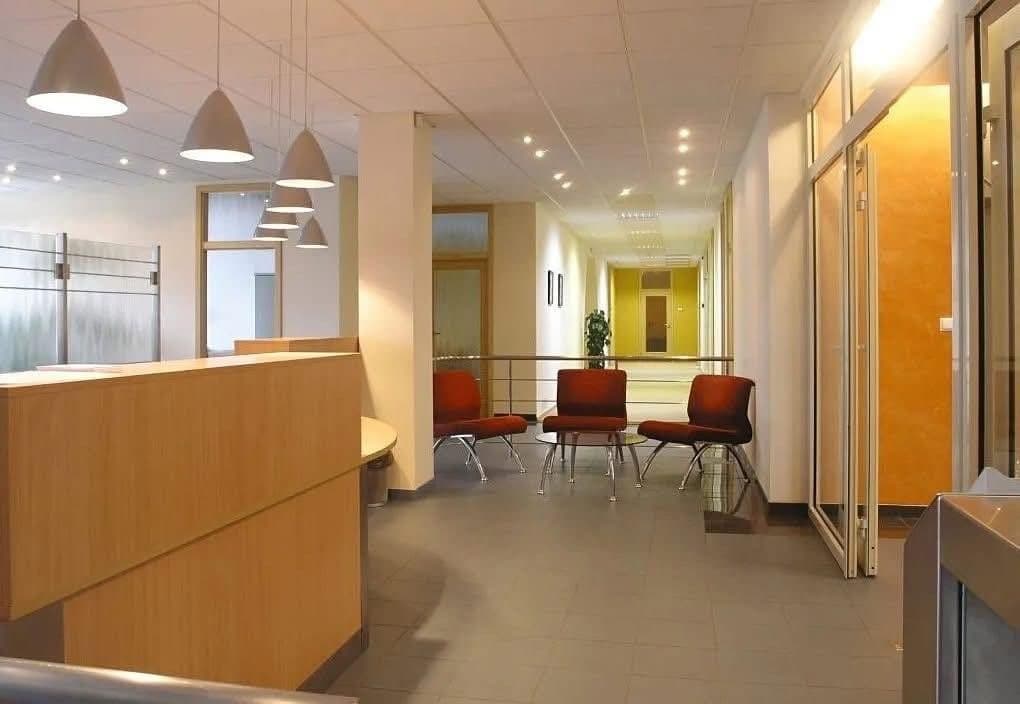 Prenájom kancelárie 15 m², Vršovické náměstí, Praha, Praha Prenájom kancelárie 15 m², Vršovické náměstí, Praha, Praha