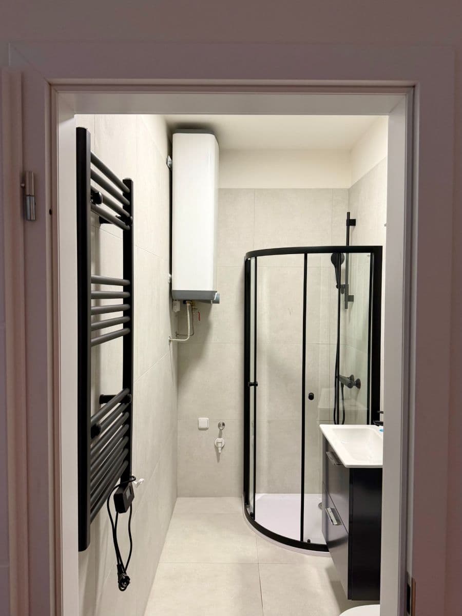 Prenájom bytu 1-izbový 31 m², U Tyrše, Praha, Praha Prenájom bytu 1-izbový 31 m², U Tyrše, Praha, Praha