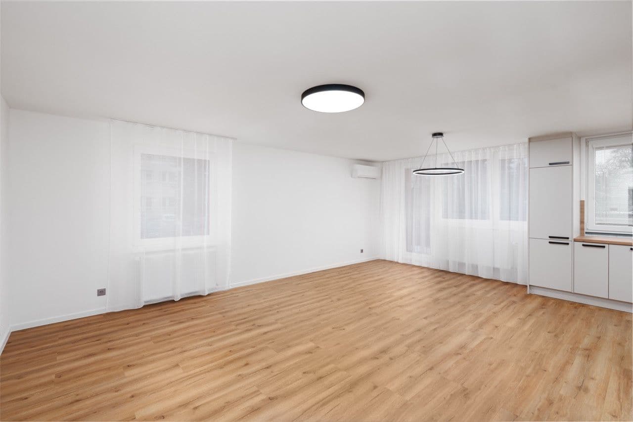 Predaj bytu 3-izbový 86 m², Dr. Horákové, Poděbrady, Středočeský kraj Predaj bytu 3-izbový 86 m², Dr. Horákové, Poděbrady, Středočeský kraj