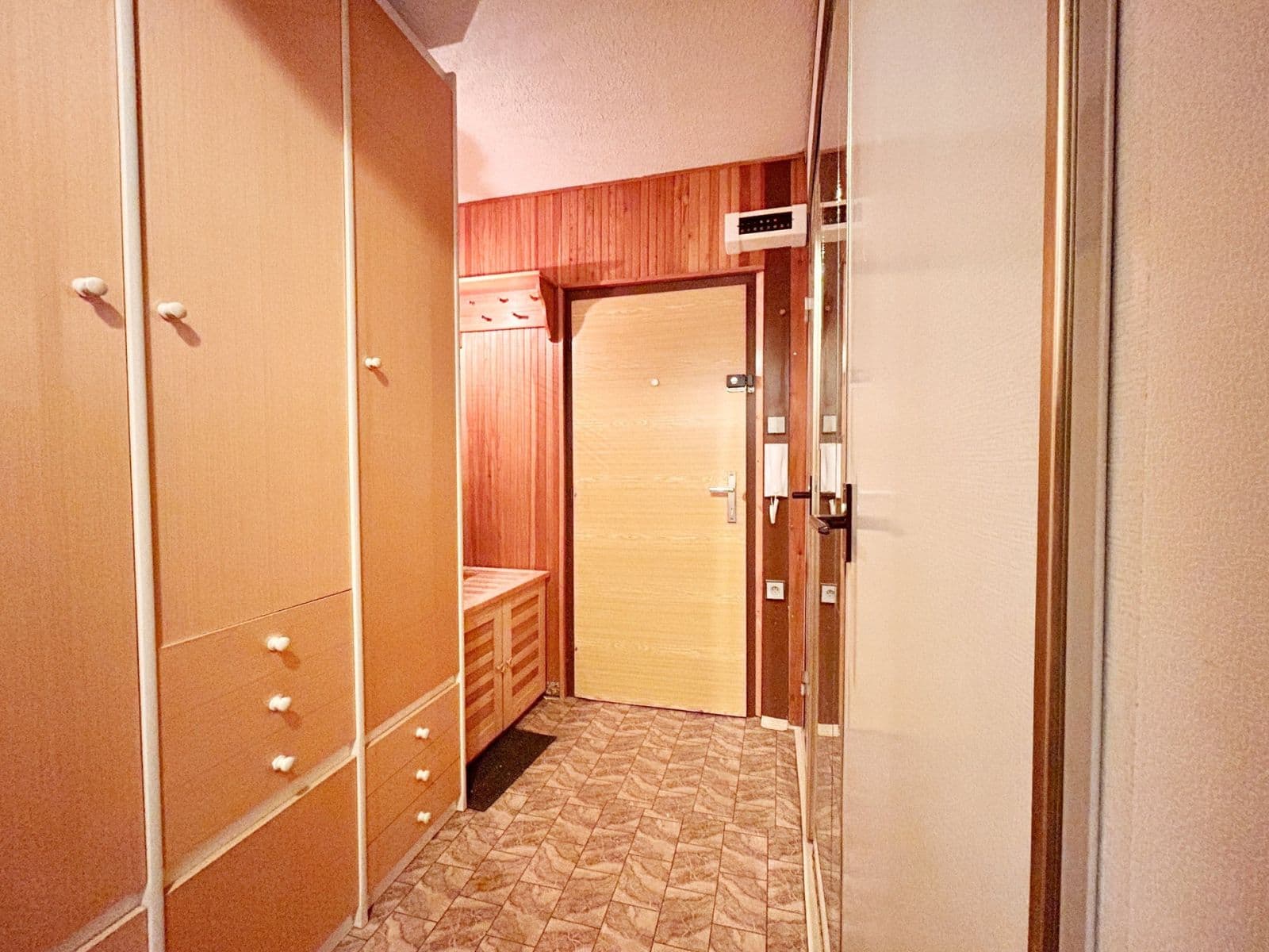 Prenájom bytu 2-izbový 43 m², Kurčatovova, Praha, Praha Prenájom bytu 2-izbový 43 m², Kurčatovova, Praha, Praha