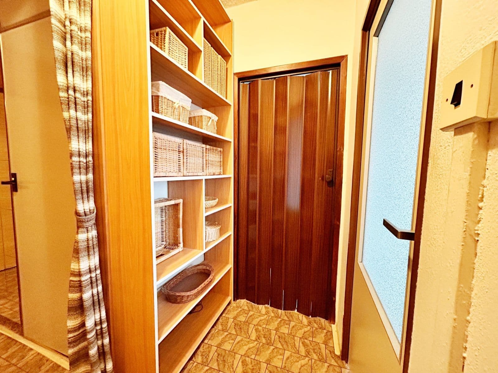 Prenájom bytu 2-izbový 43 m², Kurčatovova, Praha, Praha Prenájom bytu 2-izbový 43 m², Kurčatovova, Praha, Praha