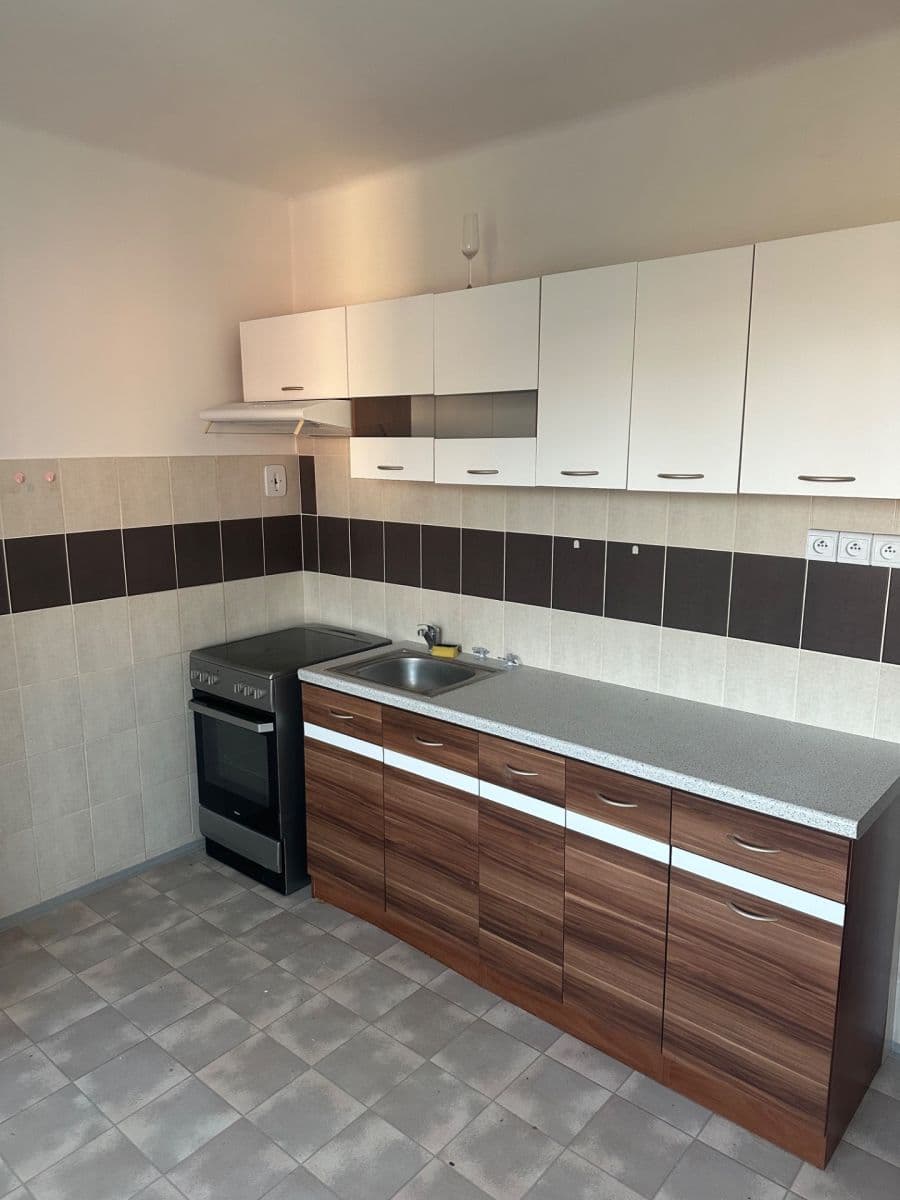 Prenájom bytu 2-izbový 55 m², Sídliště, Nový Knín, Středočeský kraj Prenájom bytu 2-izbový 55 m², Sídliště, Nový Knín, Středočeský kraj