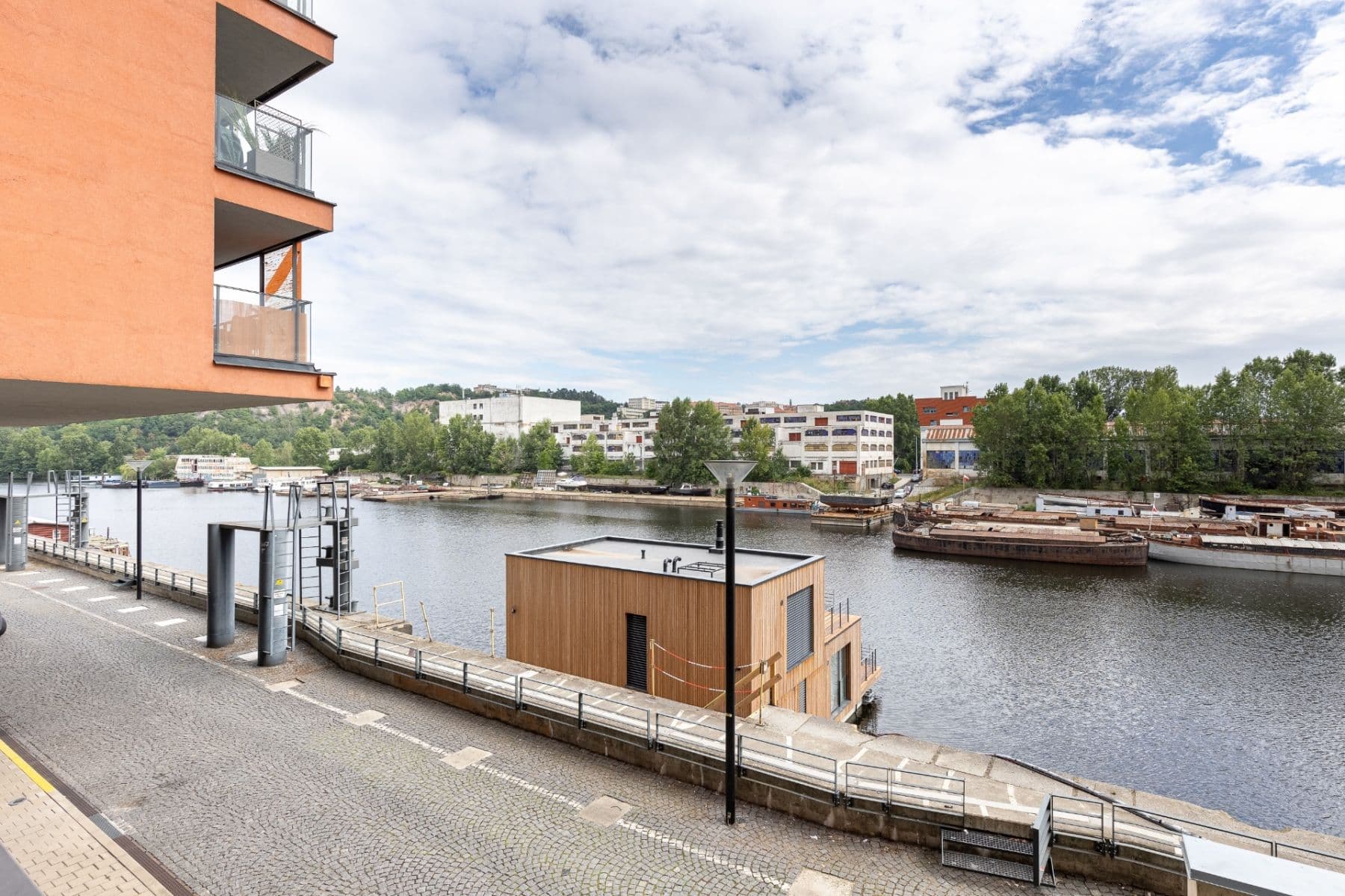 Prenájom bytu 2-izbový 70 m², V přístavu, Praha, Praha Prenájom bytu 2-izbový 70 m², V přístavu, Praha, Praha