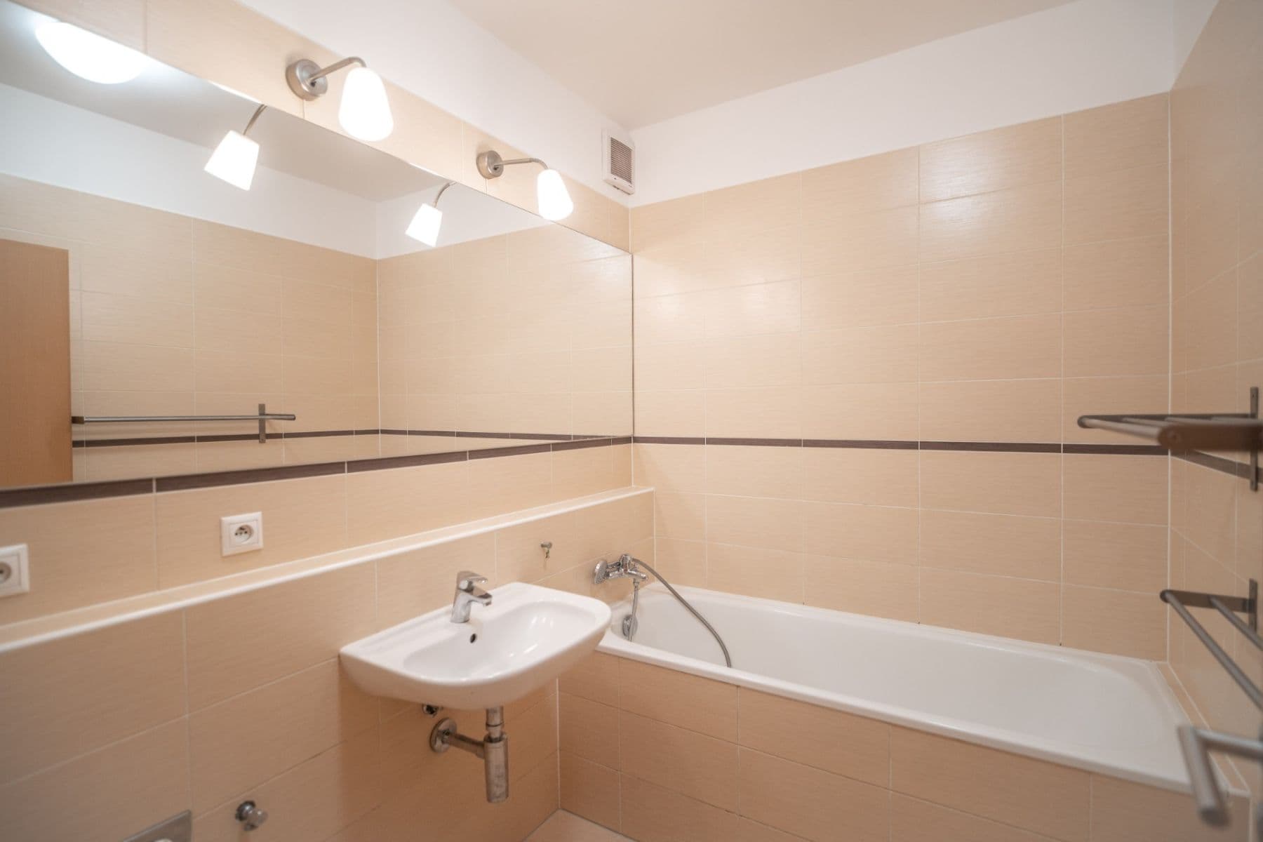 Predaj bytu 2-izbový 58 m², K Babě, Brno, Jihomoravský kraj Predaj bytu 2-izbový 58 m², K Babě, Brno, Jihomoravský kraj