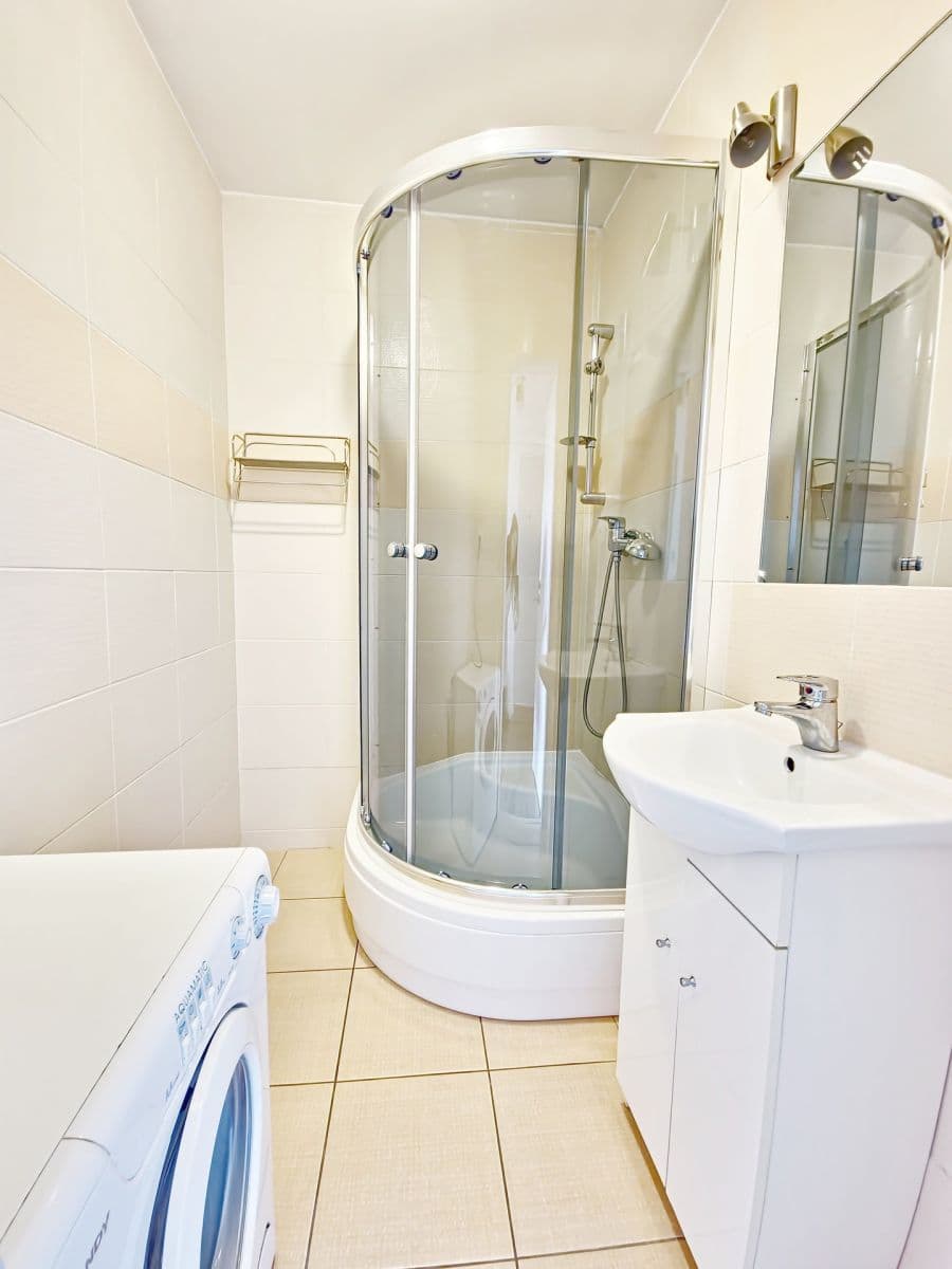 Predaj bytu 2-izbový 47 m², Oleška, Středočeský kraj Predaj bytu 2-izbový 47 m², Oleška, Středočeský kraj