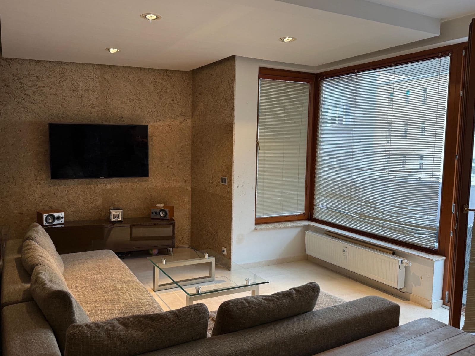 Prenájom bytu 3-izbový 76 m², Pod Kavalírkou, Praha, Praha Prenájom bytu 3-izbový 76 m², Pod Kavalírkou, Praha, Praha