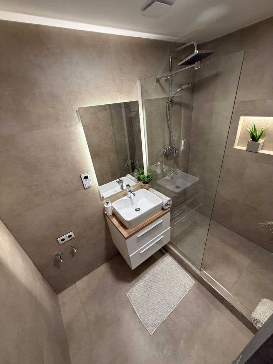 Predaj bytu 3-izbový 64 m², Ukrajinská, Ostrava, Moravskoslezský kraj Predaj bytu 3-izbový 64 m², Ukrajinská, Ostrava, Moravskoslezský kraj