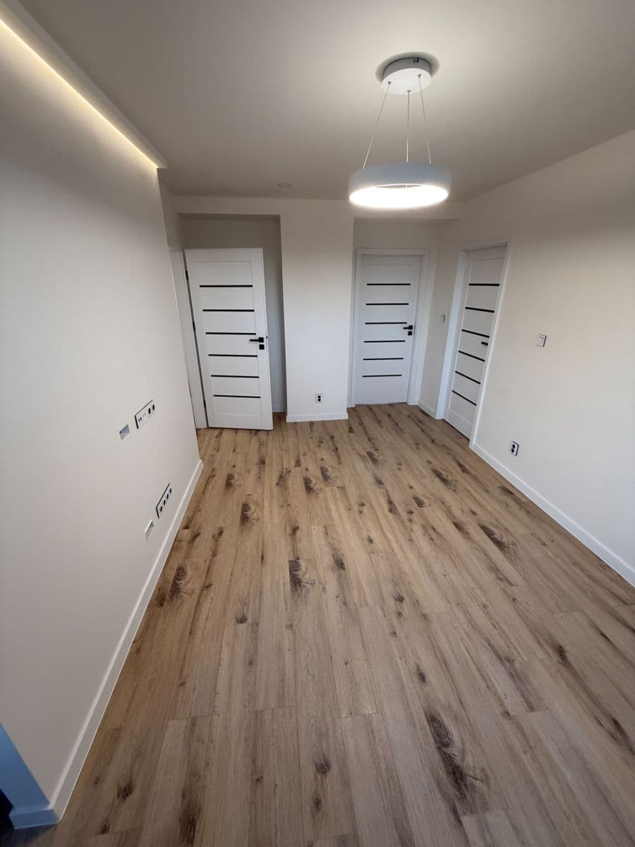Predaj bytu 3-izbový 64 m², Ukrajinská, Ostrava, Moravskoslezský kraj Predaj bytu 3-izbový 64 m², Ukrajinská, Ostrava, Moravskoslezský kraj