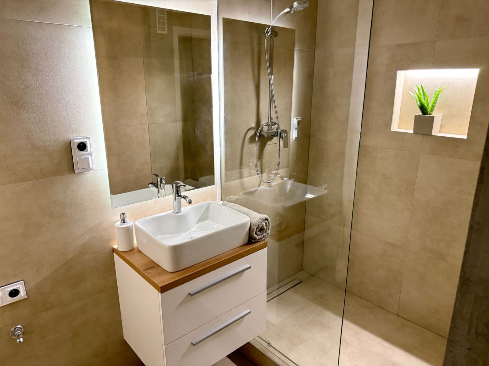 Predaj bytu 3-izbový 64 m², Ukrajinská, Ostrava, Moravskoslezský kraj Predaj bytu 3-izbový 64 m², Ukrajinská, Ostrava, Moravskoslezský kraj