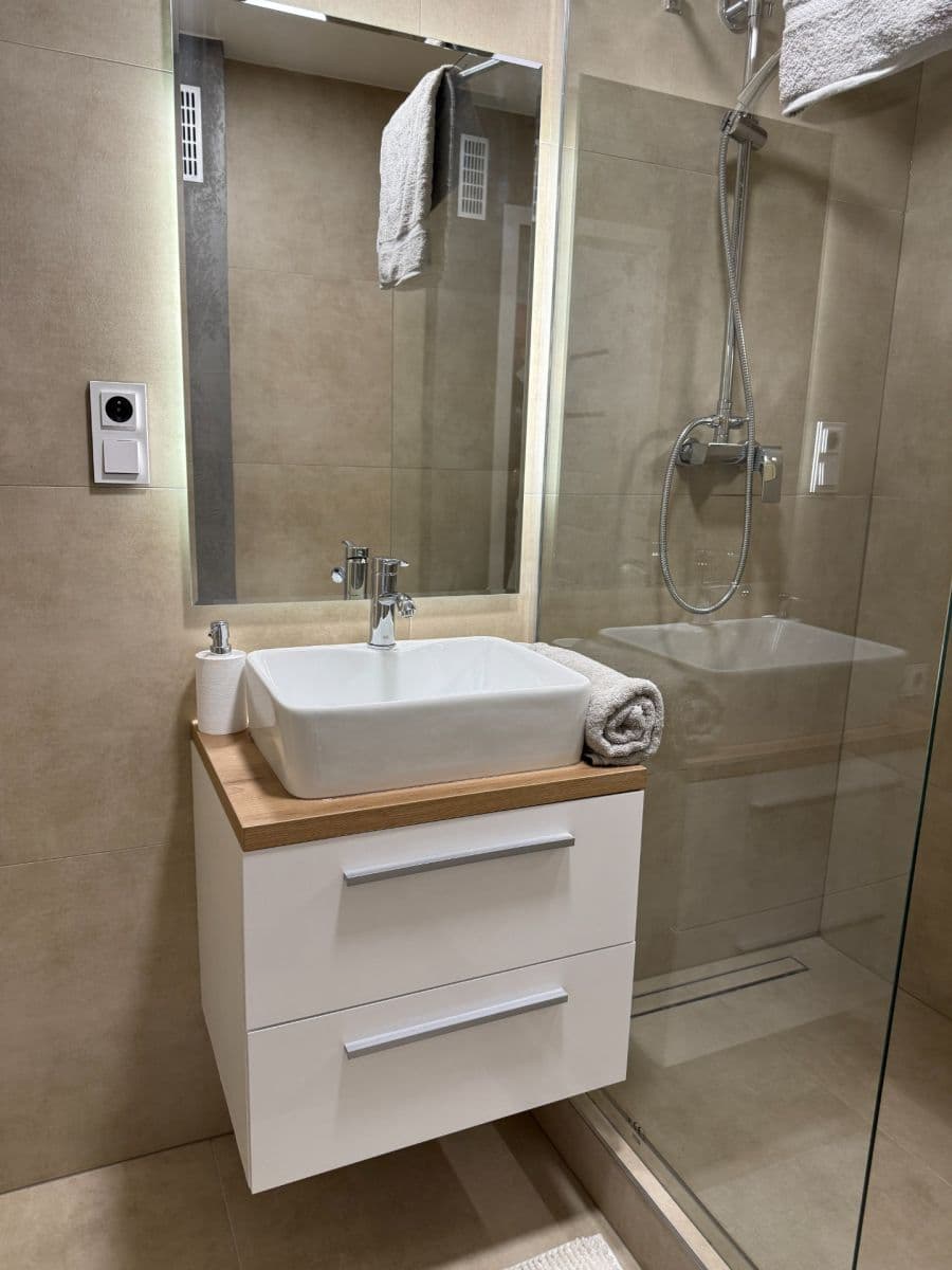 Predaj bytu 3-izbový 64 m², Ukrajinská, Ostrava, Moravskoslezský kraj Predaj bytu 3-izbový 64 m², Ukrajinská, Ostrava, Moravskoslezský kraj