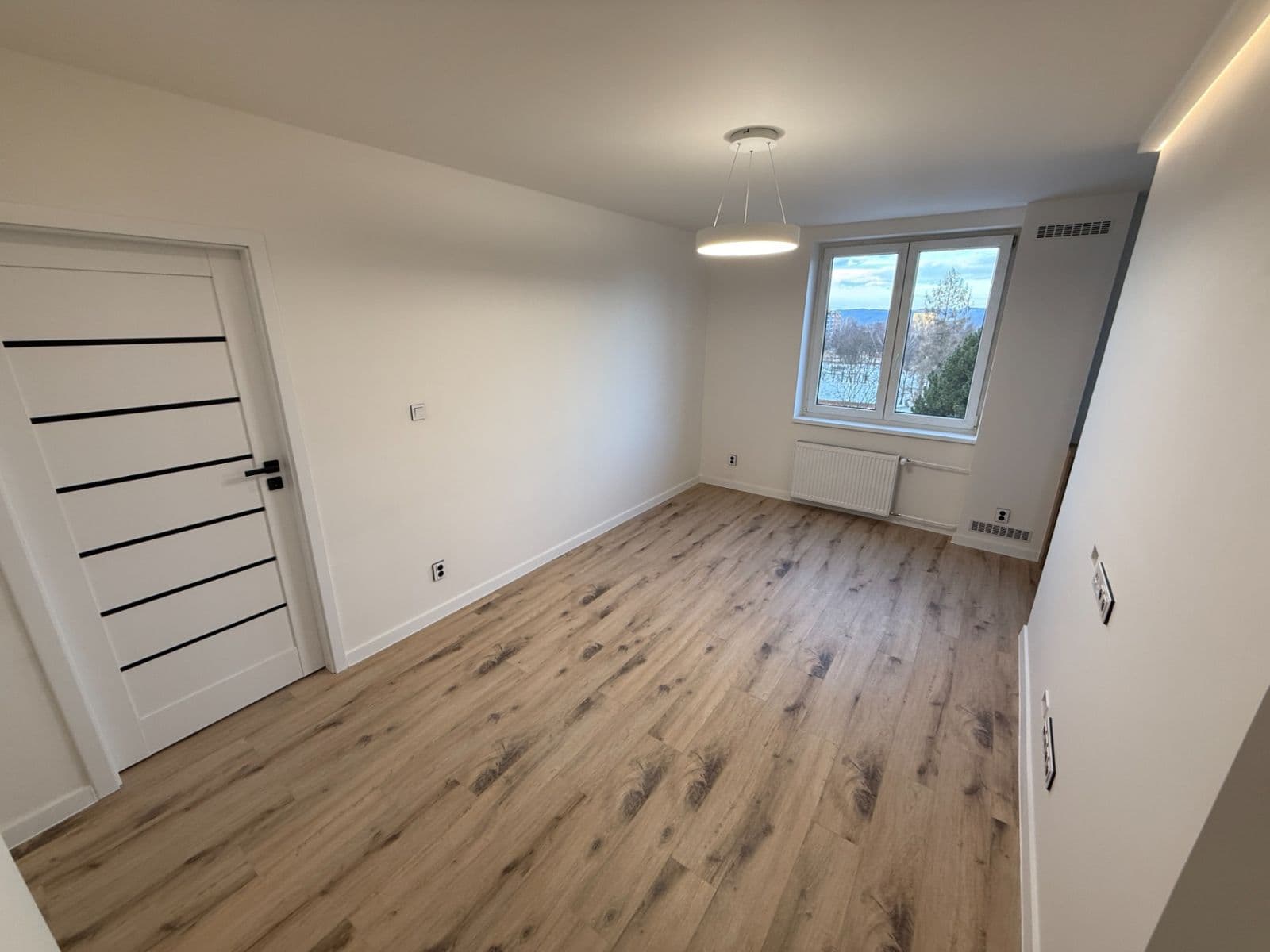 Predaj bytu 3-izbový 64 m², Ukrajinská, Ostrava, Moravskoslezský kraj Predaj bytu 3-izbový 64 m², Ukrajinská, Ostrava, Moravskoslezský kraj