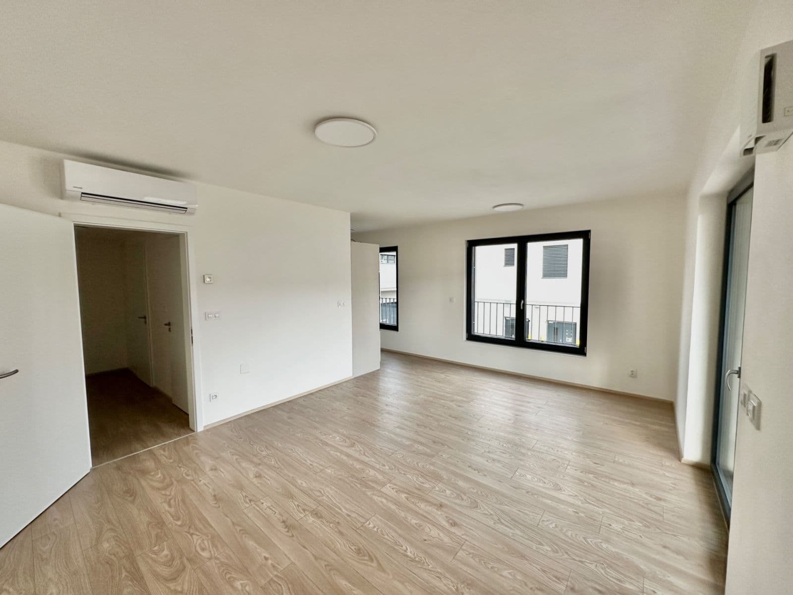 Prenájom bytu 2-izbový 54 m², Bratislavská, Brno, Jihomoravský kraj Prenájom bytu 2-izbový 54 m², Bratislavská, Brno, Jihomoravský kraj