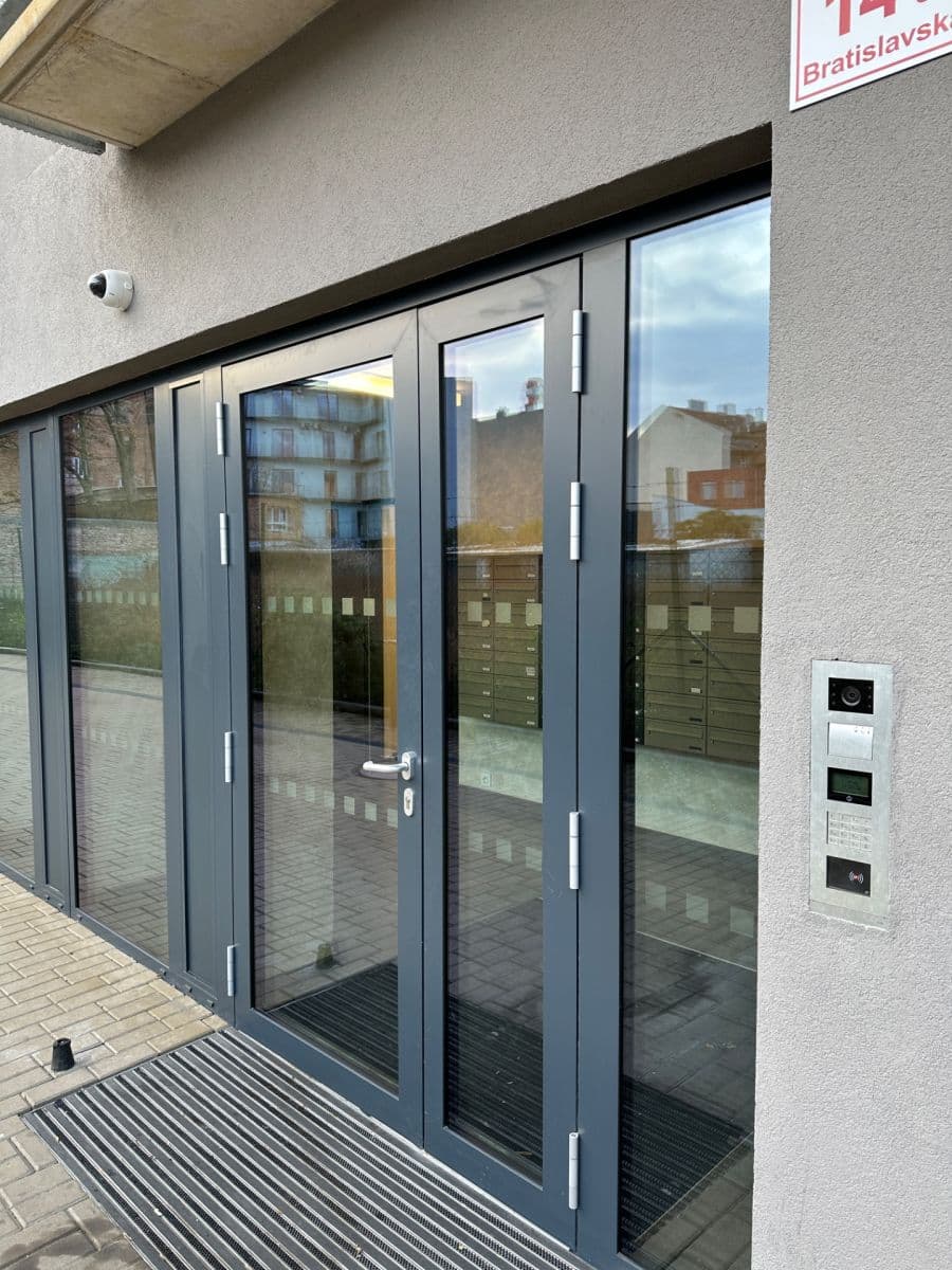 Prenájom bytu 2-izbový 54 m², Bratislavská, Brno, Jihomoravský kraj Prenájom bytu 2-izbový 54 m², Bratislavská, Brno, Jihomoravský kraj