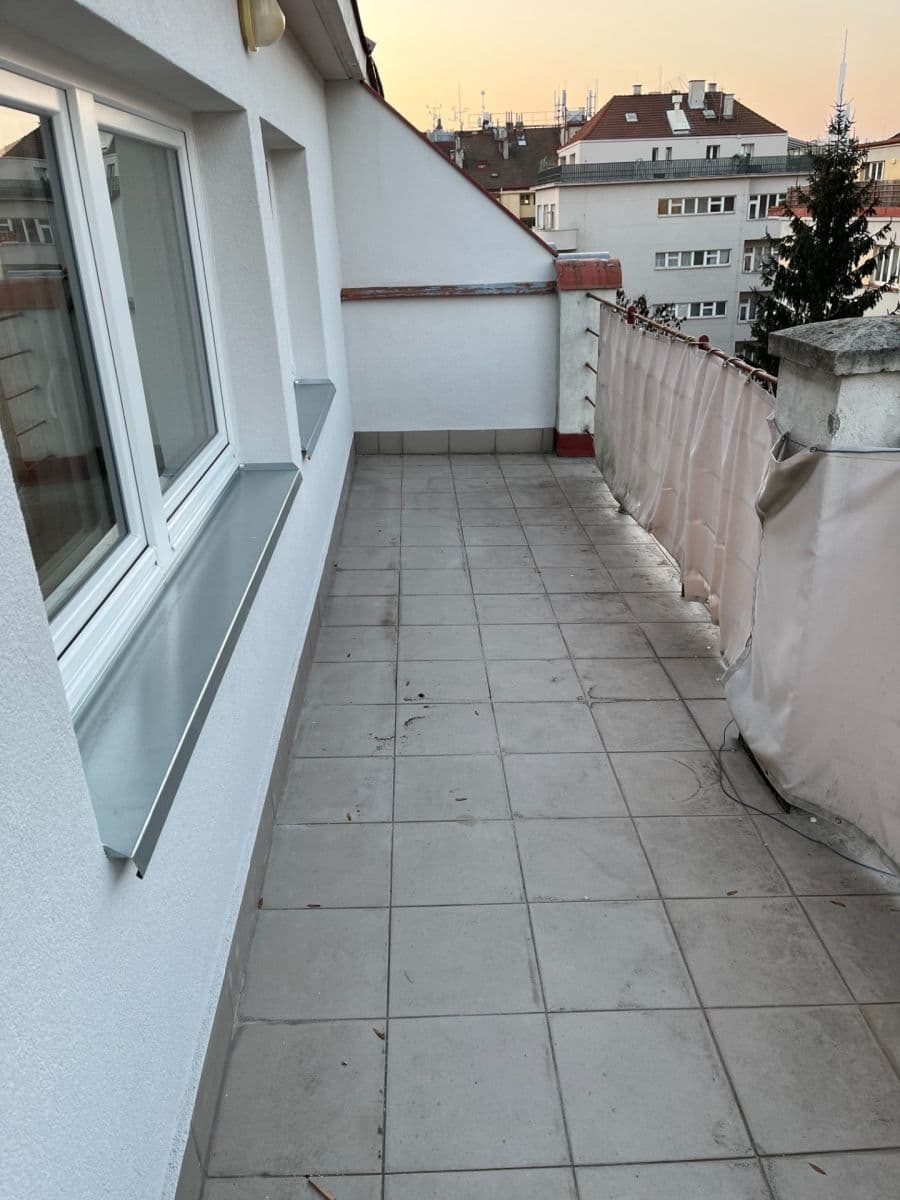 Prenájom bytu 1-izbový 40 m², V Horní Stromce, Praha, Praha Prenájom bytu 1-izbový 40 m², V Horní Stromce, Praha, Praha