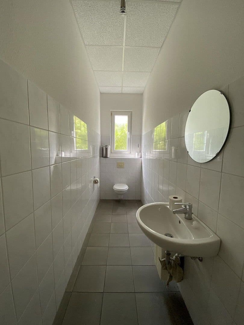 Prenájom nebytového priestoru 969 m², Meißener Dorfstraße 35, Minden, Severné Porýnie - Westfálsko Prenájom nebytového priestoru 969 m², Meißener Dorfstraße 35, Minden, Severné Porýnie - Westfálsko