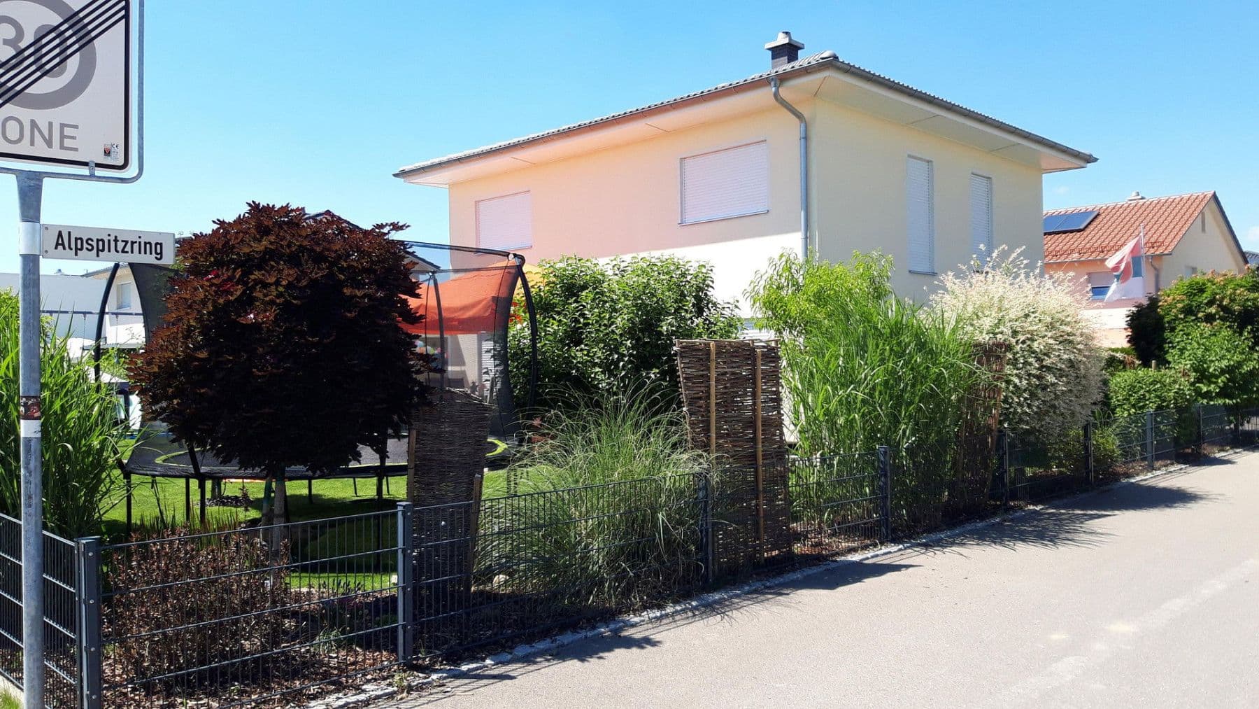 Predaj domu 147 m², pozemek 603 m², Alpspitzring XX, Meitingen, Bavorsko Predaj domu 147 m², pozemek 603 m², Alpspitzring XX, Meitingen, Bavorsko