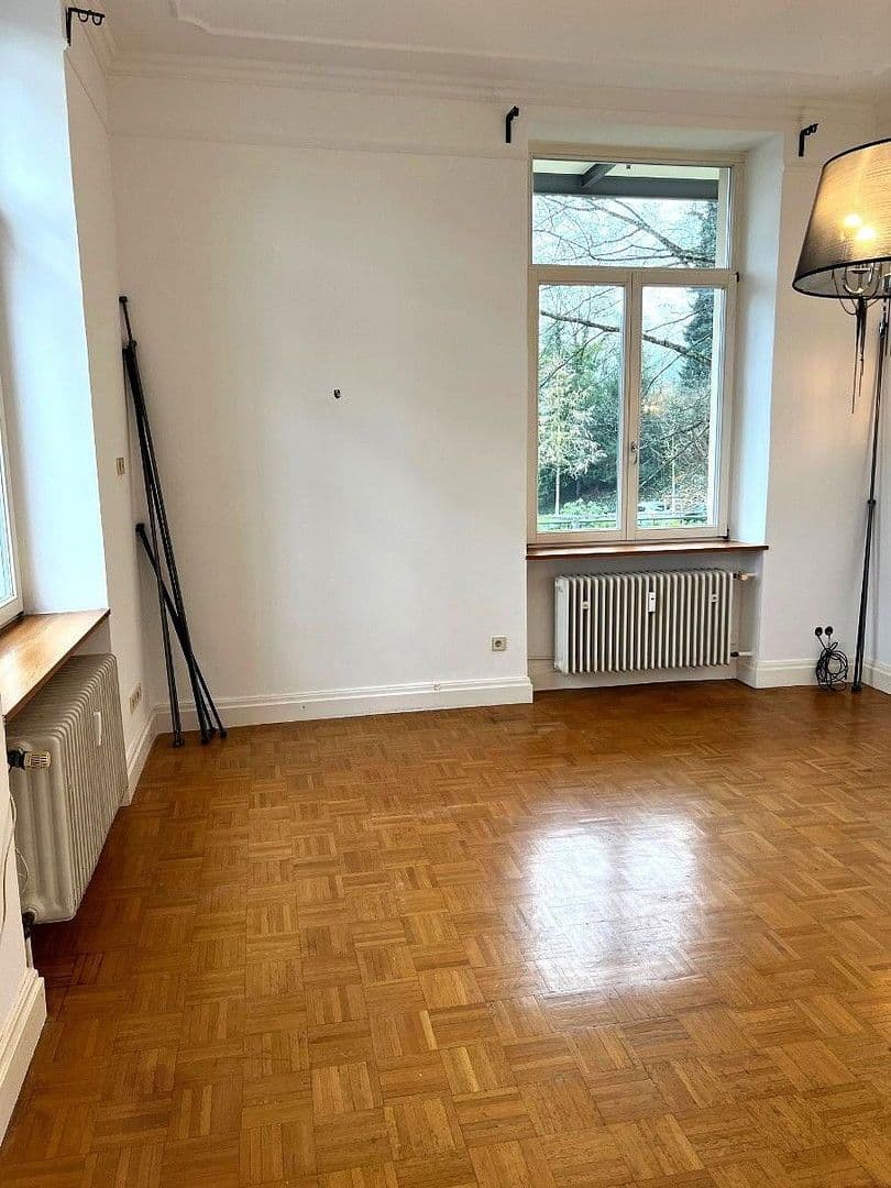 Prenájom bytu 22 m², Baden-Baden, Bádensko-Wurttembersko Prenájom bytu 22 m², Baden-Baden, Bádensko-Wurttembersko
