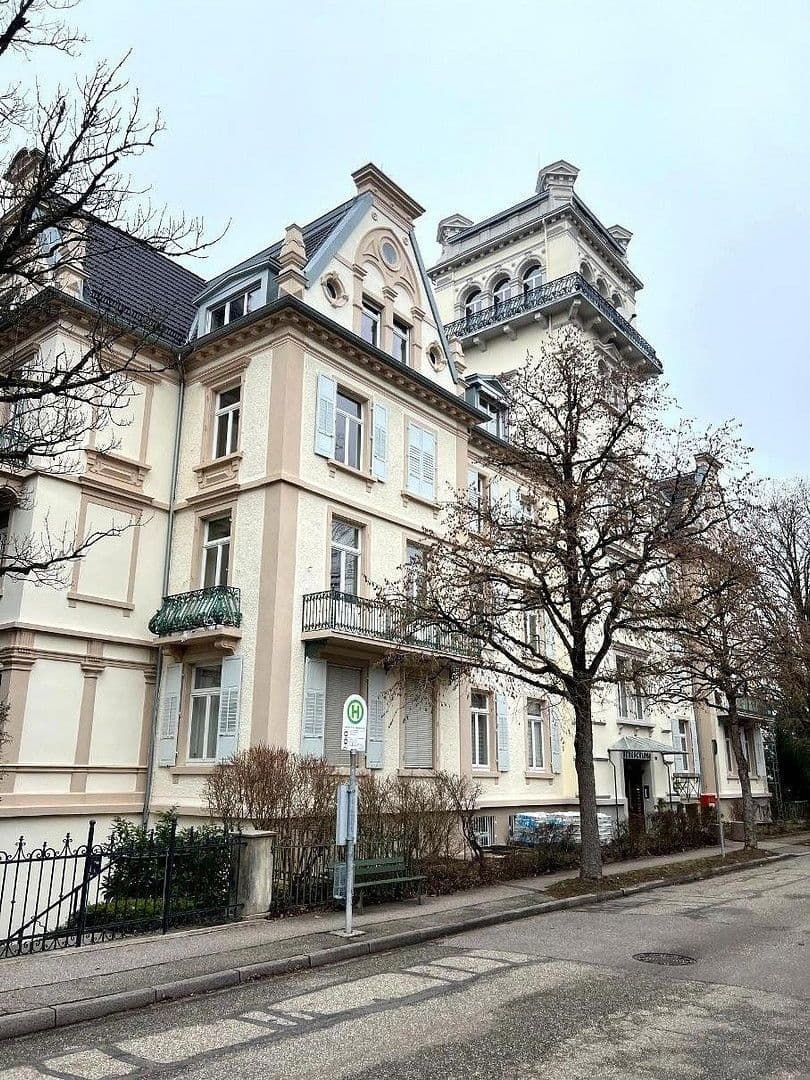 Prenájom bytu 22 m², Baden-Baden, Bádensko-Wurttembersko Prenájom bytu 22 m², Baden-Baden, Bádensko-Wurttembersko