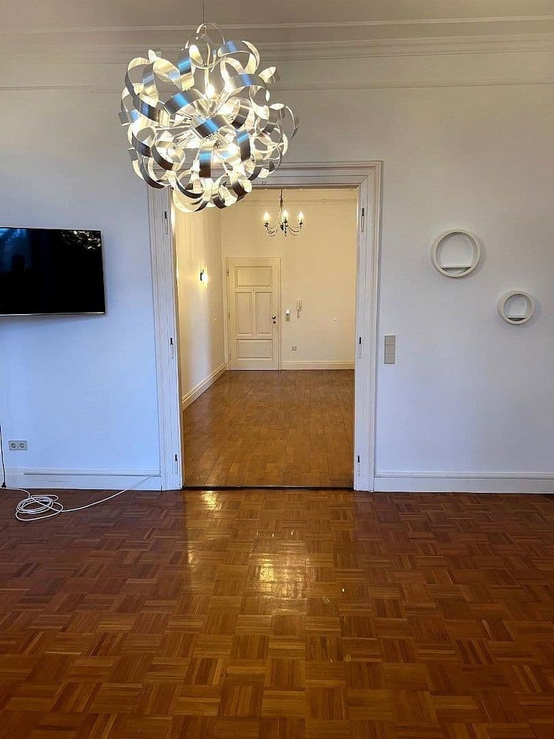 Prenájom bytu 22 m², Baden-Baden, Bádensko-Wurttembersko Prenájom bytu 22 m², Baden-Baden, Bádensko-Wurttembersko