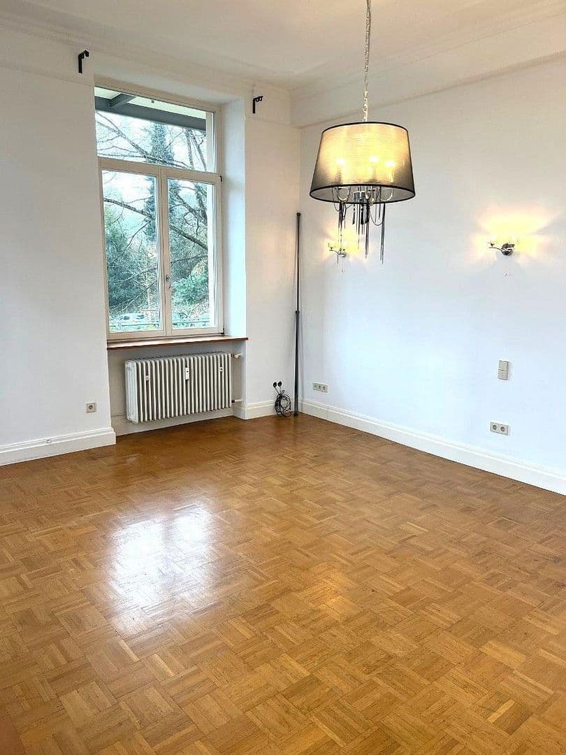 Prenájom bytu 22 m², Baden-Baden, Bádensko-Wurttembersko Prenájom bytu 22 m², Baden-Baden, Bádensko-Wurttembersko