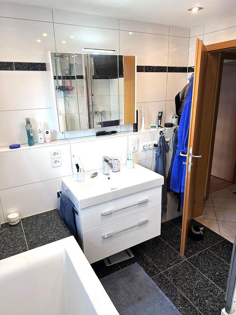 Predaj domu 170 m², pozemek 398 m², Von-Groote-Ring 1, Rheinbach, Severné Porýnie - Westfálsko Predaj domu 170 m², pozemek 398 m², Von-Groote-Ring 1, Rheinbach, Severné Porýnie - Westfálsko