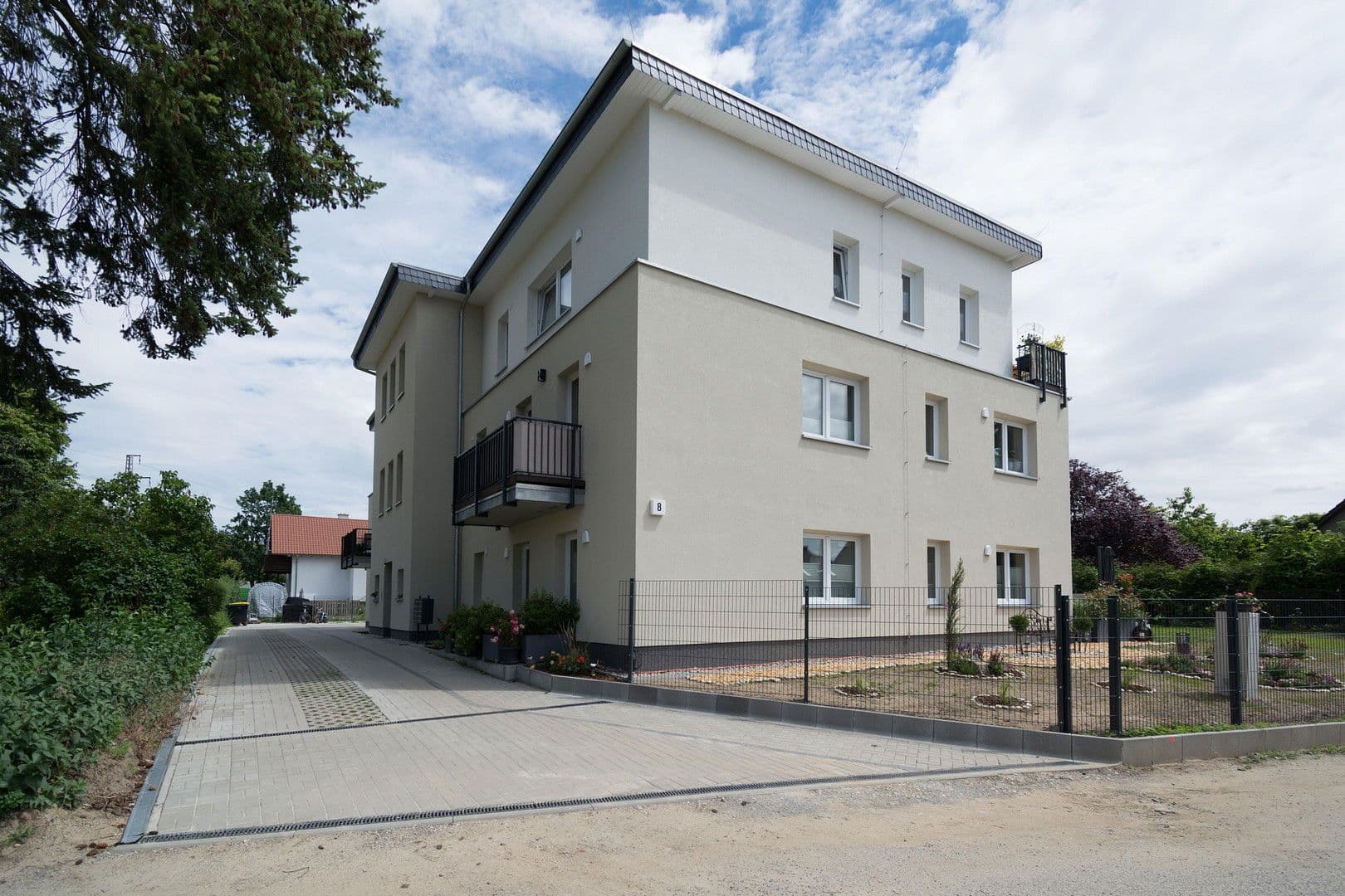 Prenájom bytu 3-izbový 93 m², Karl-Marx-Straße 8, Hohen Neuendorf, Brandenbursko Prenájom bytu 3-izbový 93 m², Karl-Marx-Straße 8, Hohen Neuendorf, Brandenbursko