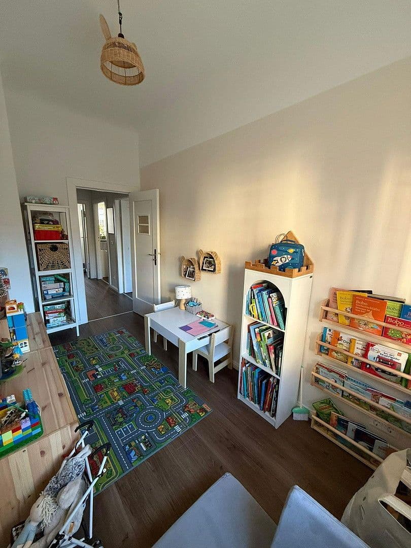 Predaj bytu 3-izbový 91 m², Berlin, Berlín Predaj bytu 3-izbový 91 m², Berlin, Berlín