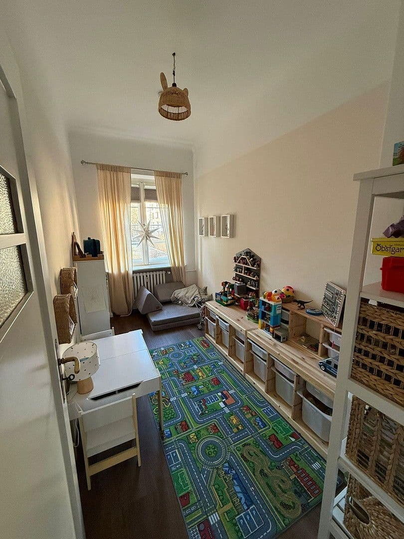 Predaj bytu 3-izbový 91 m², Berlin, Berlín Predaj bytu 3-izbový 91 m², Berlin, Berlín