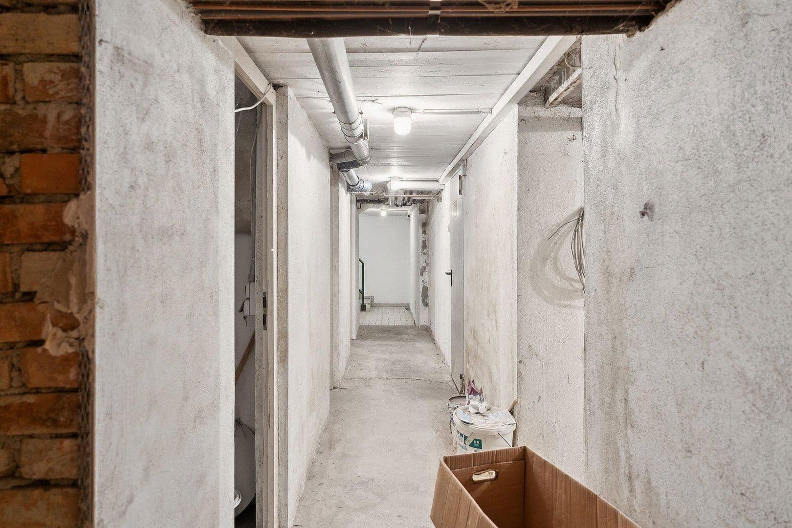 Predaj domu 443 m², pozemek 1.079 m², Ottobeurer Straße 17, Markt Rettenbach, Bavorsko Predaj domu 443 m², pozemek 1.079 m², Ottobeurer Straße 17, Markt Rettenbach, Bavorsko