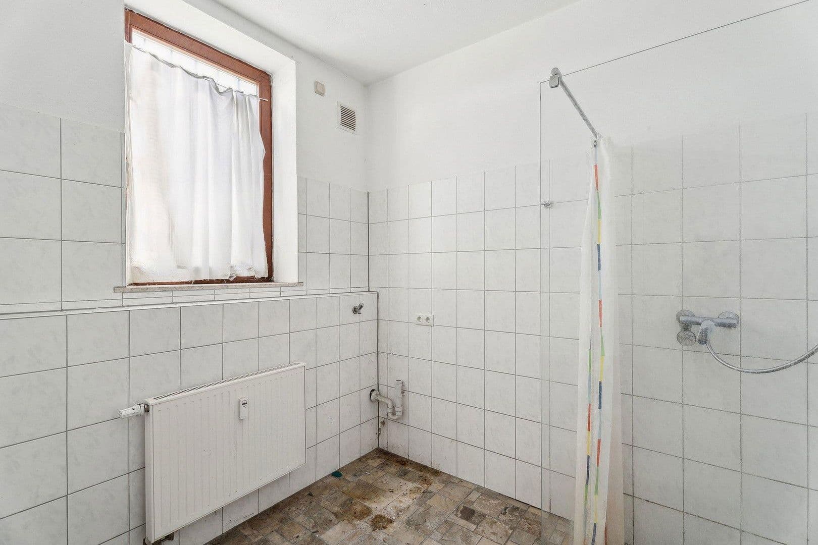 Predaj domu 443 m², pozemek 1.079 m², Ottobeurer Straße 17, Markt Rettenbach, Bavorsko Predaj domu 443 m², pozemek 1.079 m², Ottobeurer Straße 17, Markt Rettenbach, Bavorsko