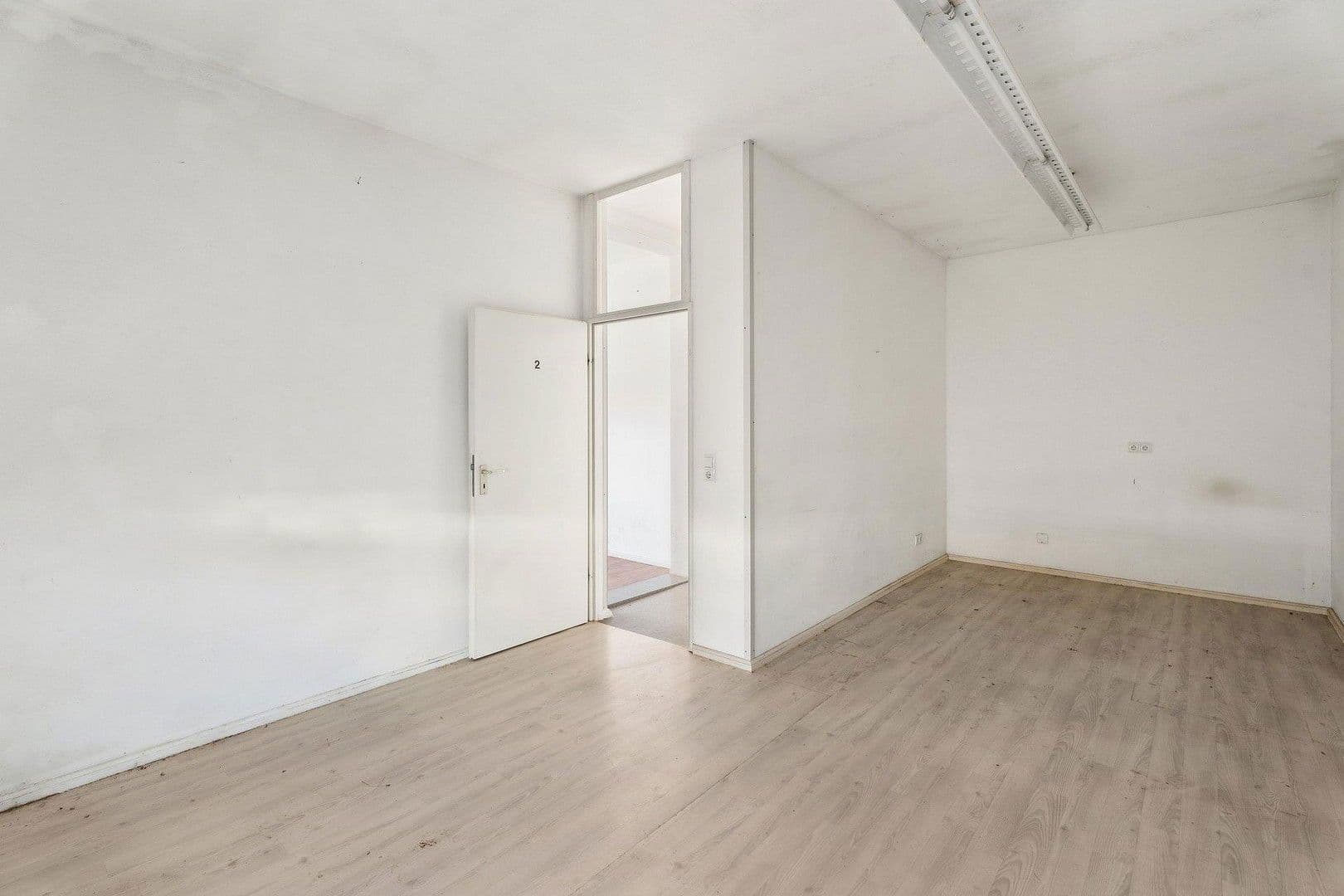Predaj domu 443 m², pozemek 1.079 m², Ottobeurer Straße 17, Markt Rettenbach, Bavorsko Predaj domu 443 m², pozemek 1.079 m², Ottobeurer Straße 17, Markt Rettenbach, Bavorsko