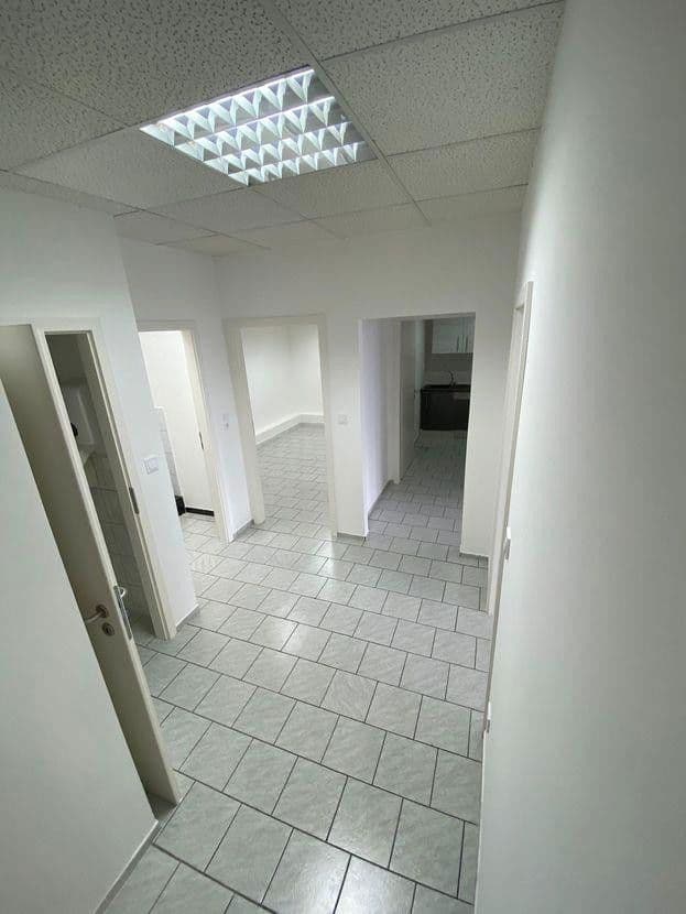Prenájom kancelárie 88 m², Humbserstr.22, Fürth, Bavorsko Prenájom kancelárie 88 m², Humbserstr.22, Fürth, Bavorsko