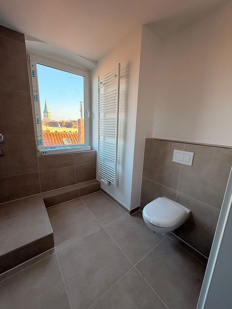 Prenájom bytu 4-izbový 99 m², Jahnstr. 7, Osnabrück, Dolné Sasko Prenájom bytu 4-izbový 99 m², Jahnstr. 7, Osnabrück, Dolné Sasko