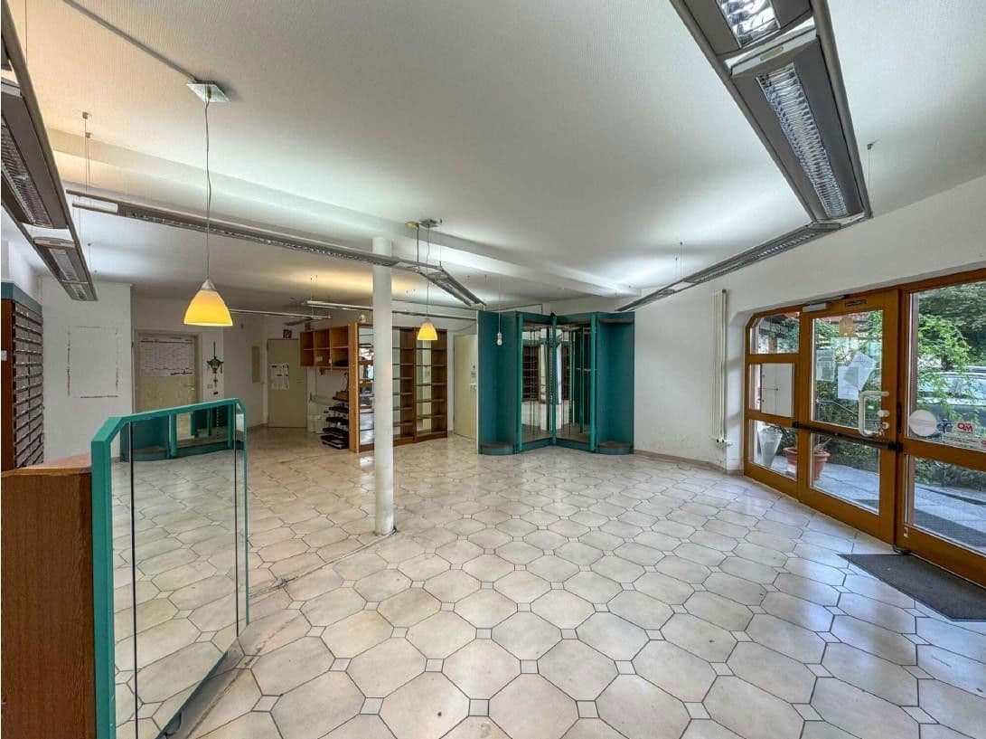 Prenájom kancelárie 150 m², Hutstraße 15,, Itzgrund, Bavorsko Prenájom kancelárie 150 m², Hutstraße 15,, Itzgrund, Bavorsko