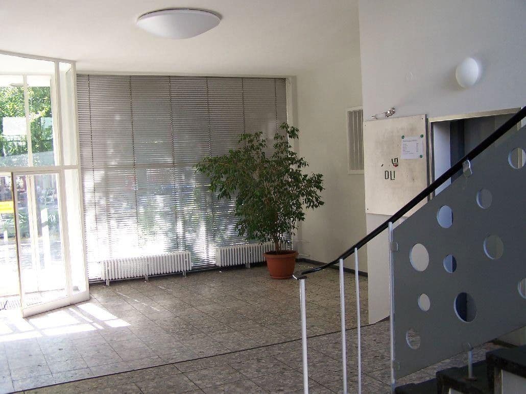 Prenájom bytu 13 m², Suarezstr. 15-17, Berlin, Berlín Prenájom bytu 13 m², Suarezstr. 15-17, Berlin, Berlín