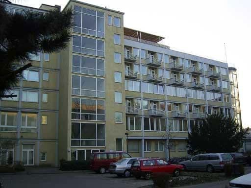 Prenájom bytu 13 m², Suarezstr. 15-17, Berlin, Berlín Prenájom bytu 13 m², Suarezstr. 15-17, Berlin, Berlín