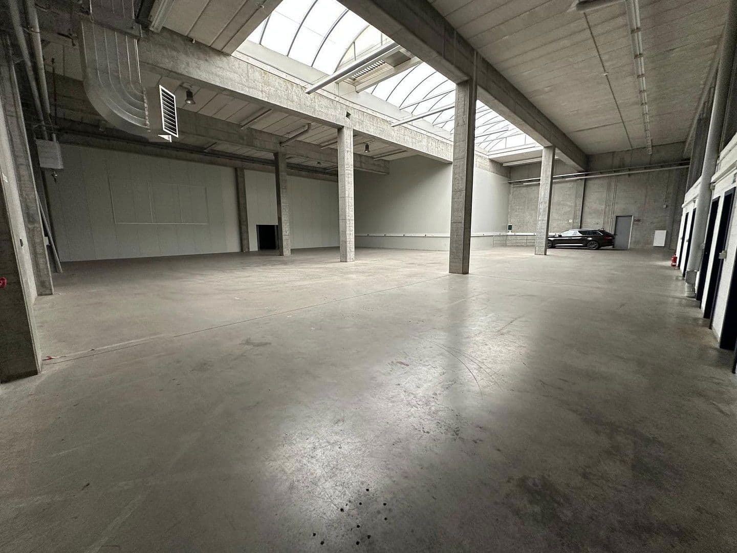 Prenájom nebytového priestoru 22.000 m², Steinbergstr. 3, Leipzig, Leipzig OT Holzhausen, Sasko Prenájom nebytového priestoru 22.000 m², Steinbergstr. 3, Leipzig, Leipzig OT Holzhausen, Sasko