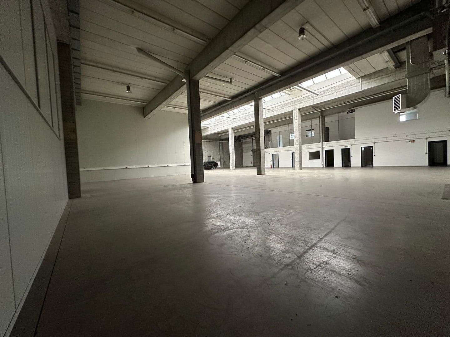 Prenájom nebytového priestoru 22.000 m², Steinbergstr. 3, Leipzig, Leipzig OT Holzhausen, Sasko Prenájom nebytového priestoru 22.000 m², Steinbergstr. 3, Leipzig, Leipzig OT Holzhausen, Sasko