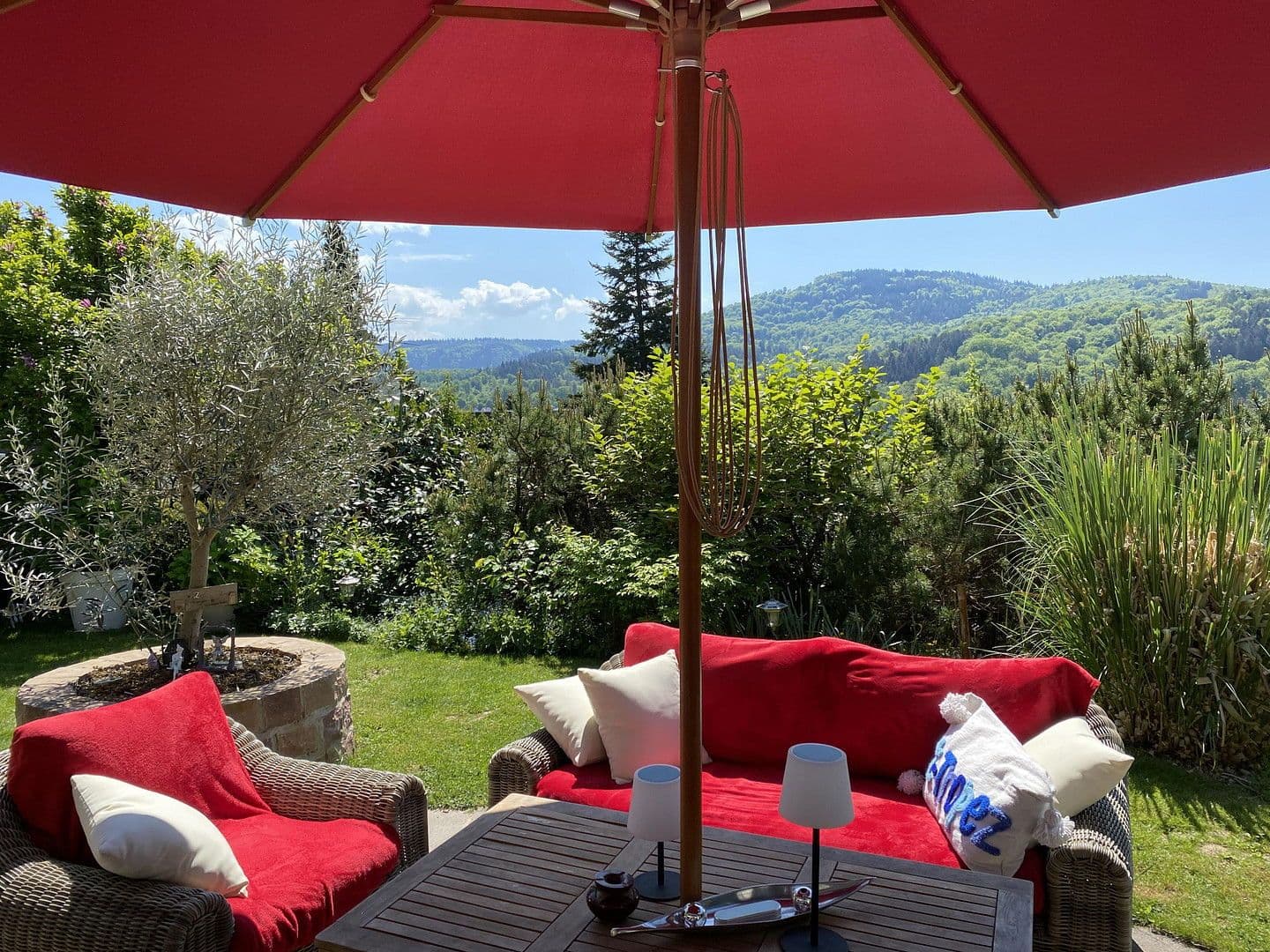 Predaj domu 232 m², pozemek 889 m², Baden-Baden, Bádensko-Wurttembersko Predaj domu 232 m², pozemek 889 m², Baden-Baden, Bádensko-Wurttembersko