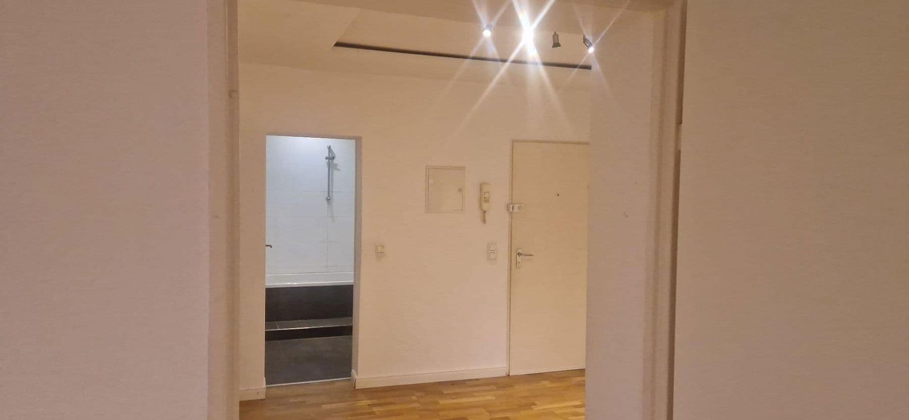 Predaj bytu 3-izbový 70 m², Am Forsthaus Gravenbruch 53, Neu-Isenburg, Hesensko Predaj bytu 3-izbový 70 m², Am Forsthaus Gravenbruch 53, Neu-Isenburg, Hesensko