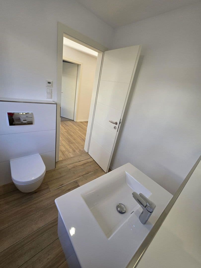 Predaj domu 160 m², pozemek 325 m², Am Steinriesel 11, Altenmünster, Bavorsko Predaj domu 160 m², pozemek 325 m², Am Steinriesel 11, Altenmünster, Bavorsko