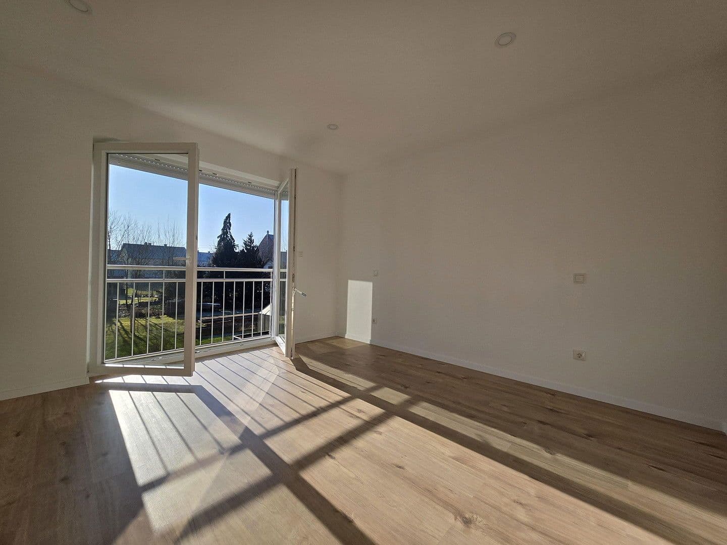 Predaj domu 160 m², pozemek 325 m², Am Steinriesel 11, Altenmünster, Bavorsko Predaj domu 160 m², pozemek 325 m², Am Steinriesel 11, Altenmünster, Bavorsko