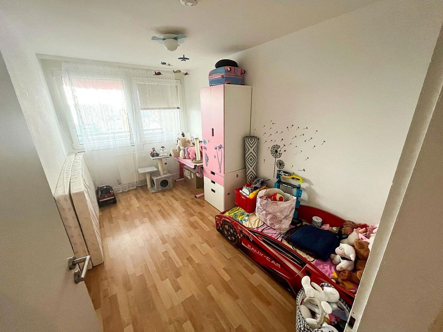 Prenájom bytu 3-izbový 84 m², Rosenbergstraße 44, Heilbronn, Bádensko-Wurttembersko Prenájom bytu 3-izbový 84 m², Rosenbergstraße 44, Heilbronn, Bádensko-Wurttembersko