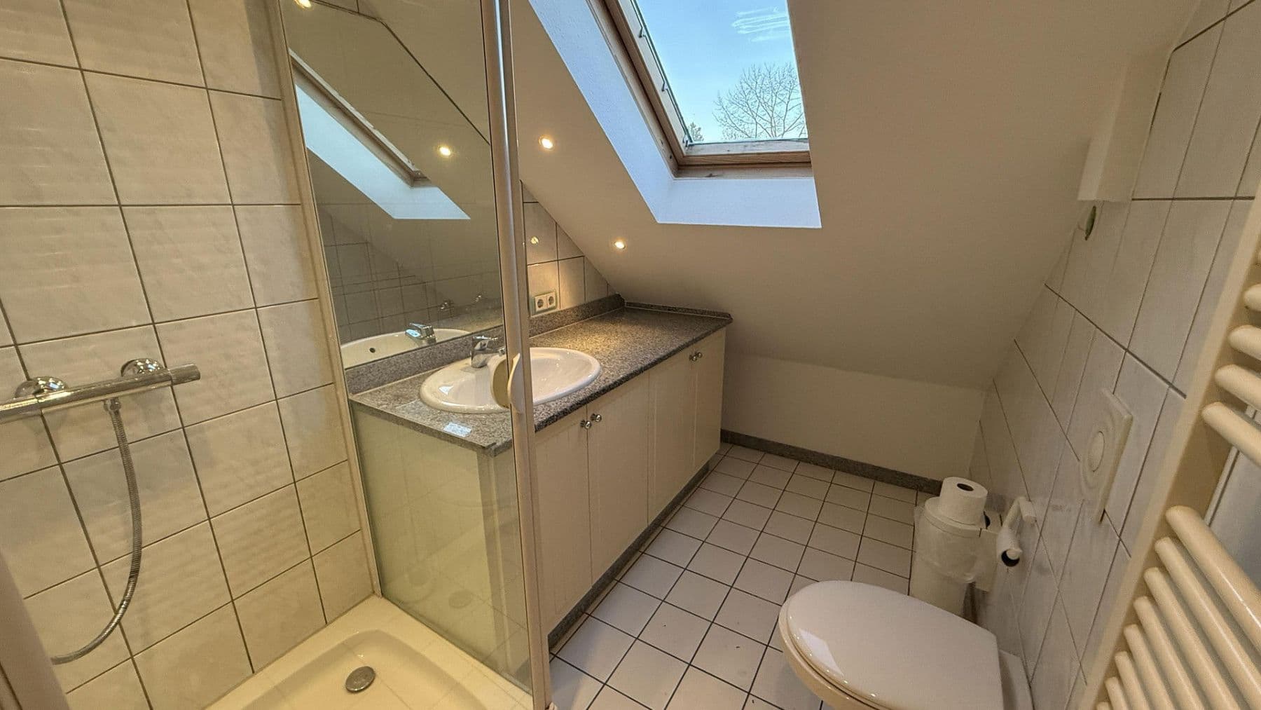 Prenájom bytu 2-izbový 46 m², Brühl, Severné Porýnie - Westfálsko Prenájom bytu 2-izbový 46 m², Brühl, Severné Porýnie - Westfálsko