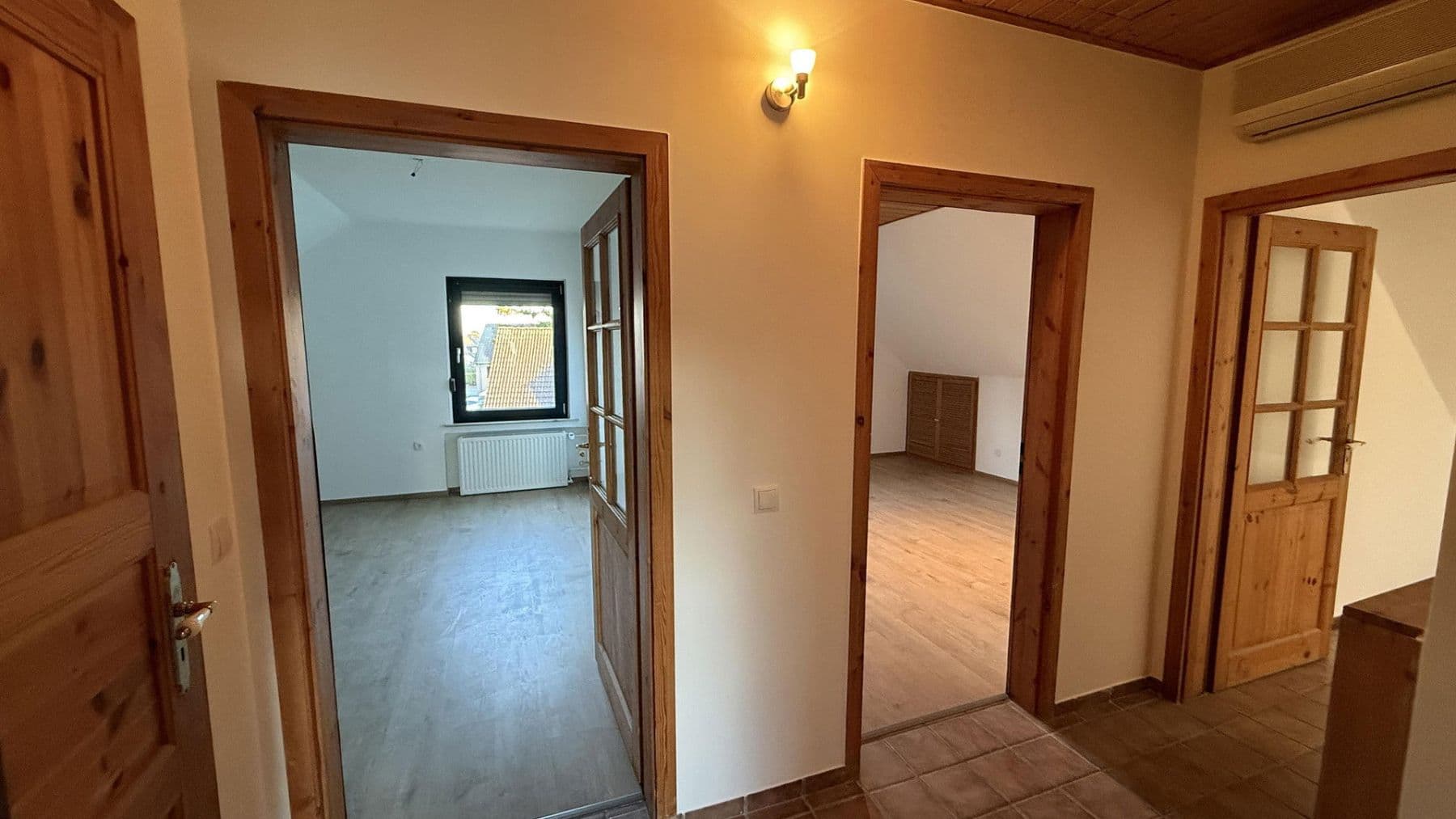 Prenájom bytu 2-izbový 46 m², Brühl, Severné Porýnie - Westfálsko Prenájom bytu 2-izbový 46 m², Brühl, Severné Porýnie - Westfálsko