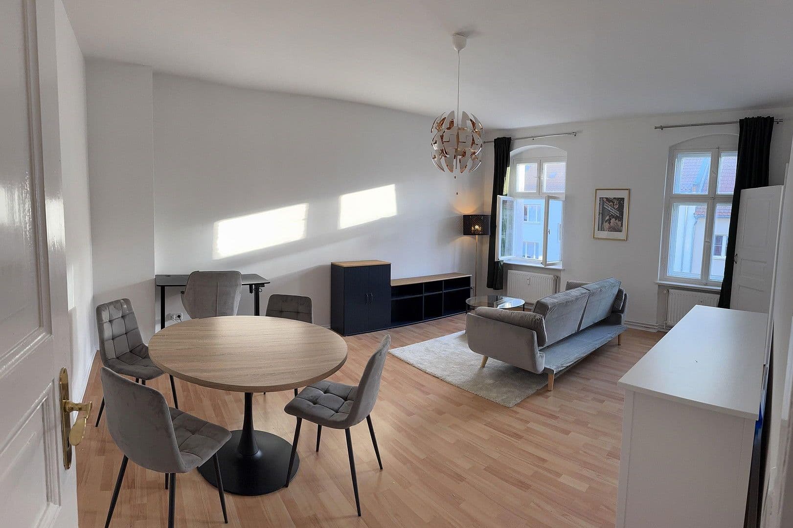 Prenájom bytu 2-izbový 55 m², Trelleborger Str 14, Berlin, Berlín Prenájom bytu 2-izbový 55 m², Trelleborger Str 14, Berlin, Berlín