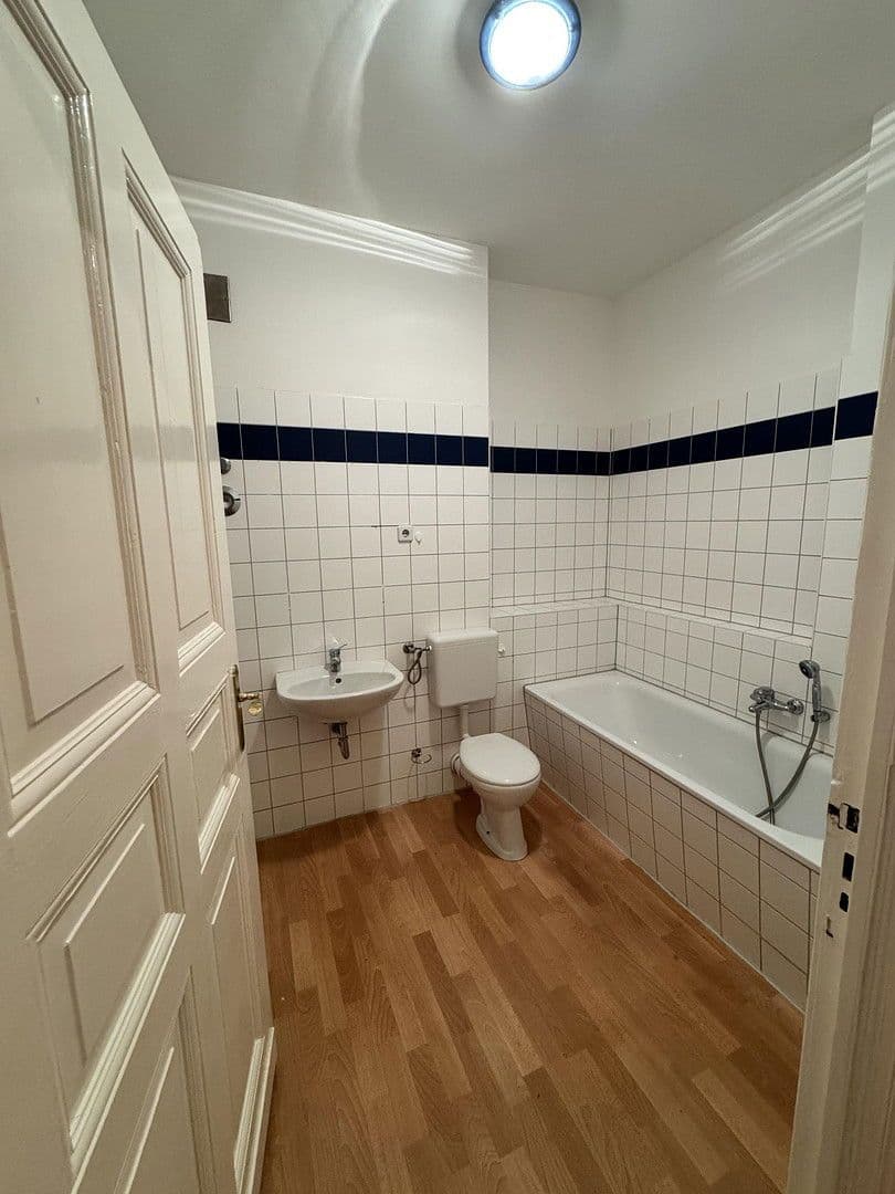 Prenájom bytu 2-izbový 55 m², Trelleborger Str 14, Berlin, Berlín Prenájom bytu 2-izbový 55 m², Trelleborger Str 14, Berlin, Berlín