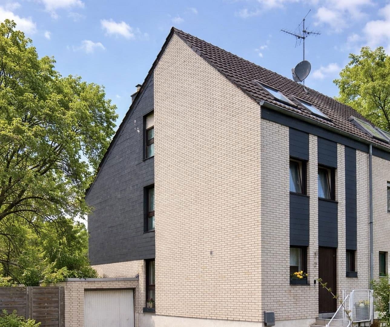 Predaj domu 154 m², pozemek 390 m², Köln, Severné Porýnie - Westfálsko Predaj domu 154 m², pozemek 390 m², Köln, Severné Porýnie - Westfálsko